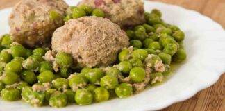 Polpette di tonno con piselli cacio e pepe