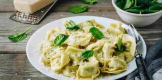 Ravioli con spinaci broccoli e robiola