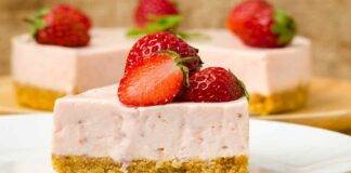 Semifreddo yogurt fragole e mascarpone