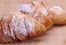 Sfogliatelle veloci con crema al pistacchio
