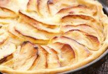 Dolce di frutta e formaggio con base di pasta sfoglia