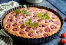 Torta ai lamponi e yogurt | Un dessert profumato e irresistibile Torta ai lamponi