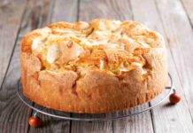 Torta fit di albumi pesche e vaniglia in friggitrice ad aria | in 20 minuti Torta fit di albumi pesche e vaniglia in friggitrice ad aria