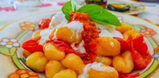 gnocchi con ragù di pomodorini e burrata ricettasprint