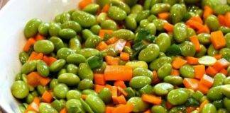 Fagioli di soia con verdure miste