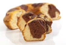 Ciambella pan brioche vaniglia e cacao | Il dolce per la merenda ciambella pan brioche vaniglia cacao ricetta FOTO ricettasprint