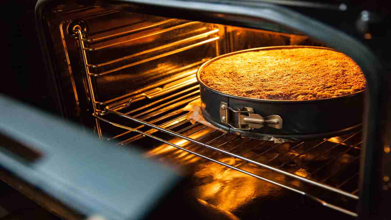 Come cuocere le torte | i consigli per non sbagliare mai