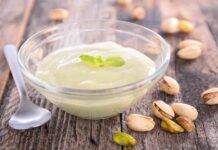 Crema pasticcera al pistacchio mandorle e cioccolato bianco | irresistibile Crema pasticcera al pistacchio mandorle e cioccolato bianco