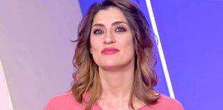 Elisa Isoardi sguardo seducente - RicettaSprint