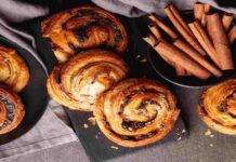 Girelline dolci sfogliate con uvetta cioccolata e cannella