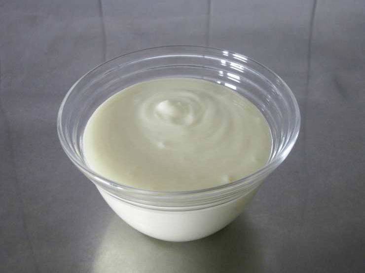 Insalata allo yogurt con salmone e gamberetti FOTO ricettasprint