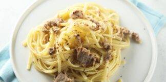 Pasta con pesce e agrumi
