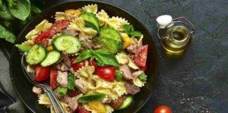 Insalata di pasta con verdure miste e tonno