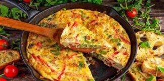 Maxi omelette con bacon e cheddar e peperoni