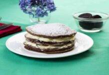 Pancake oreo con crema al latte | una colazione o merenda sensazionale Pancake oreo con crema al latte