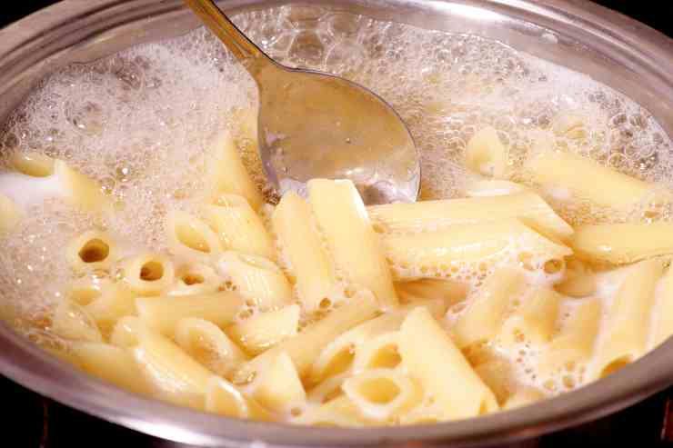 Pasta fredda con radicchio