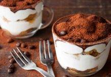 Tiramisù monoporzione light in 5 minuti | Fresco e goloso Tiramisù monoporzione light in 5 minuti ricettasprint