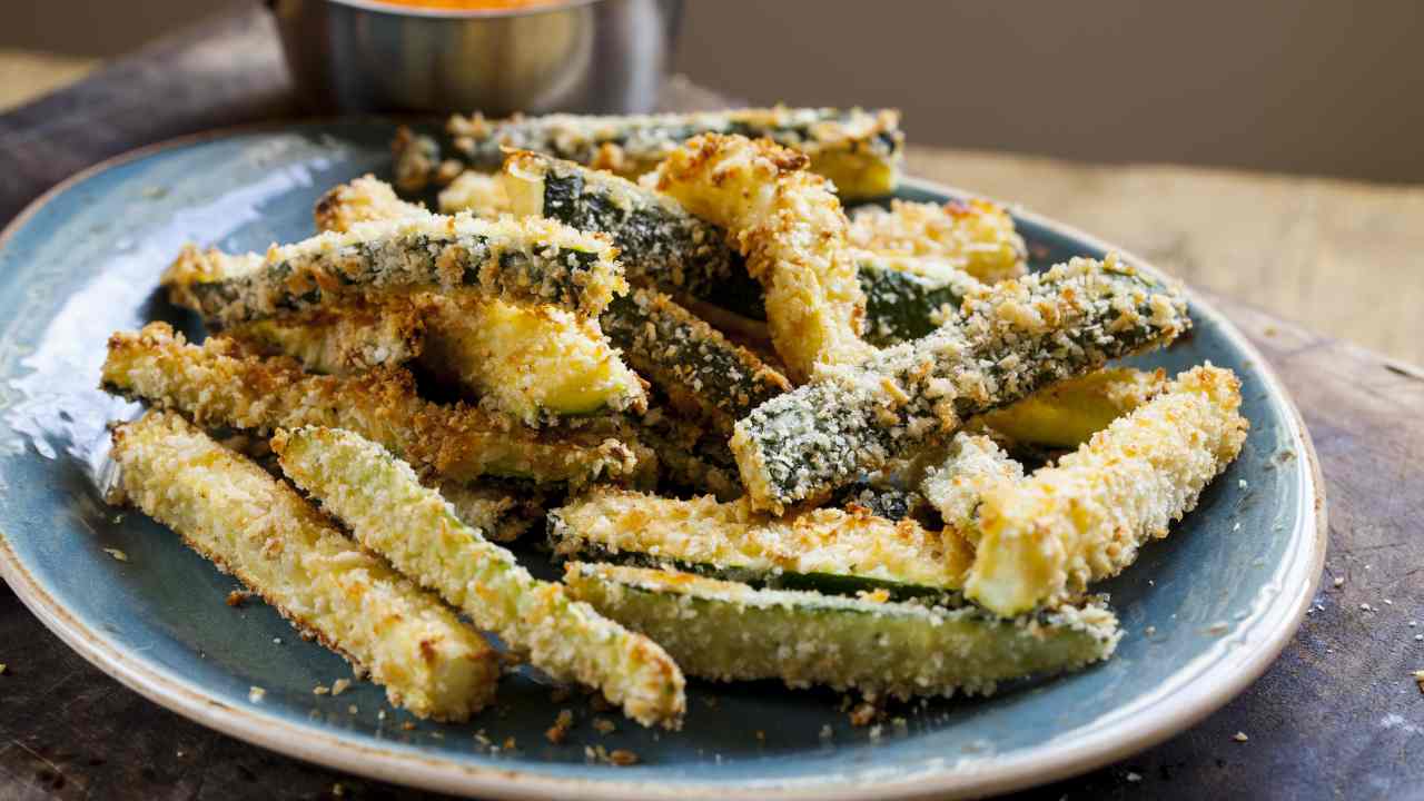 Zucchine gratinate nella friggitrice ad aria