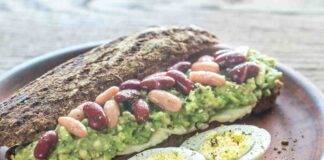 bruschetta avocado fagioli ricetta FOTO ricettasprint