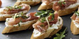 bruschetta philadelphia prosciutto crudo ricetta FOTO ricettasprint