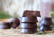 Cioccolatini con scorza di arancia senza cottura