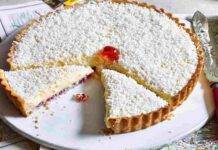 Crostata fredda con crema al cocco e lamponi