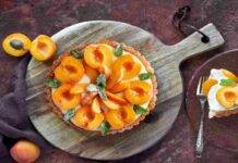 Crostata veloce crema al mascarpone e pesche