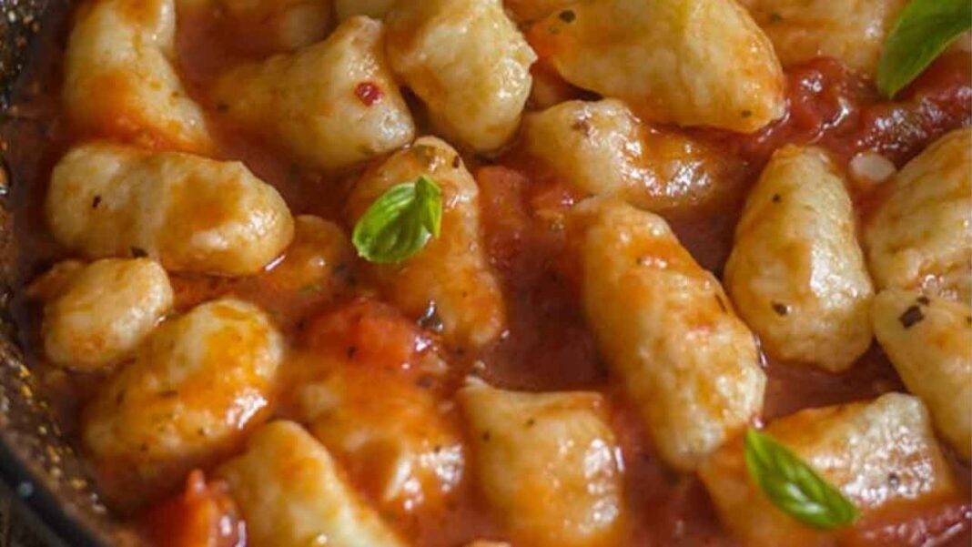 Gnocchi al sugo di rana pescatrice, delicata bontà in poco tempo