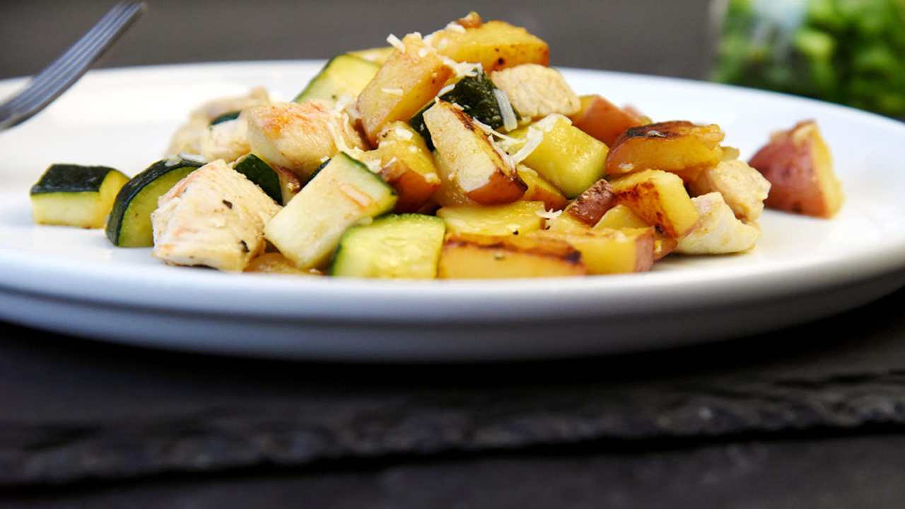 Insalata di pollo e verdure
