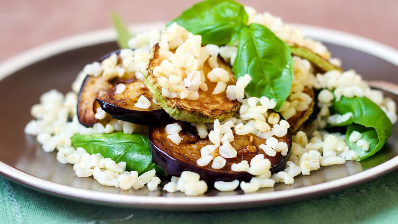 Insalata grano e verdure