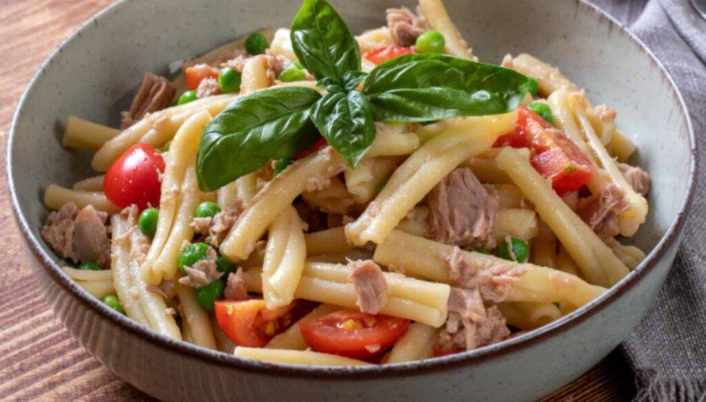Pasta fredda tonno pomodorini e piselli Semplice e veloce