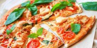 Pizza furba senza farina con pomodorini confit