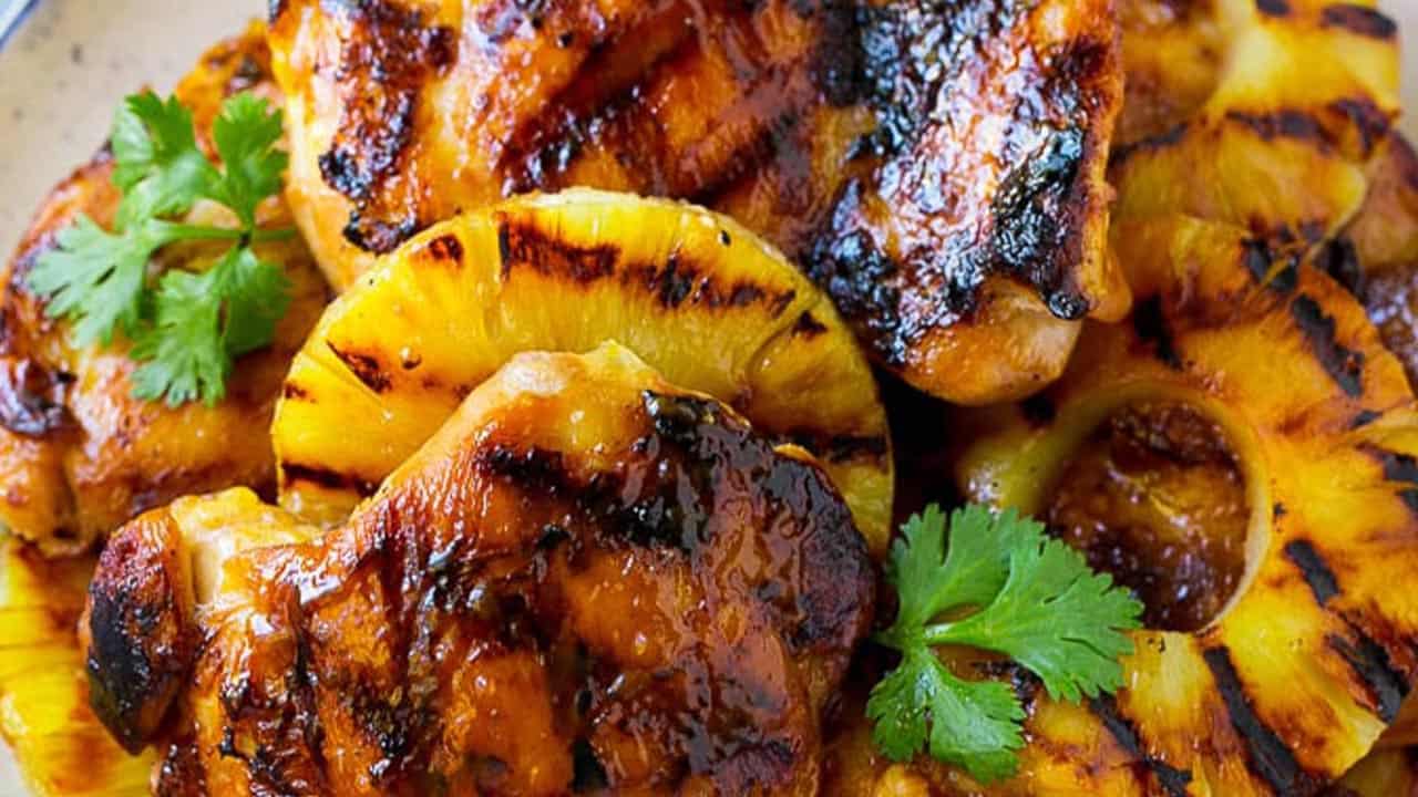 Pollo hawaiano all'ananas