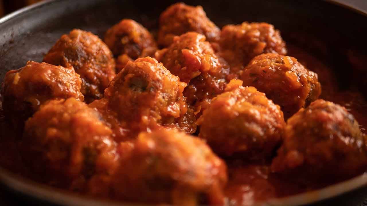 Polpette di legumi al sugo