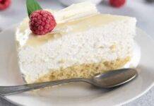 Torta mousse al cioccolato bianco