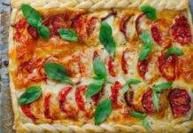 Finger food con mozzarella, pomodoro e basilico