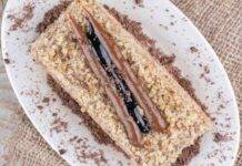 Dolce estivo fresco con cioccolato