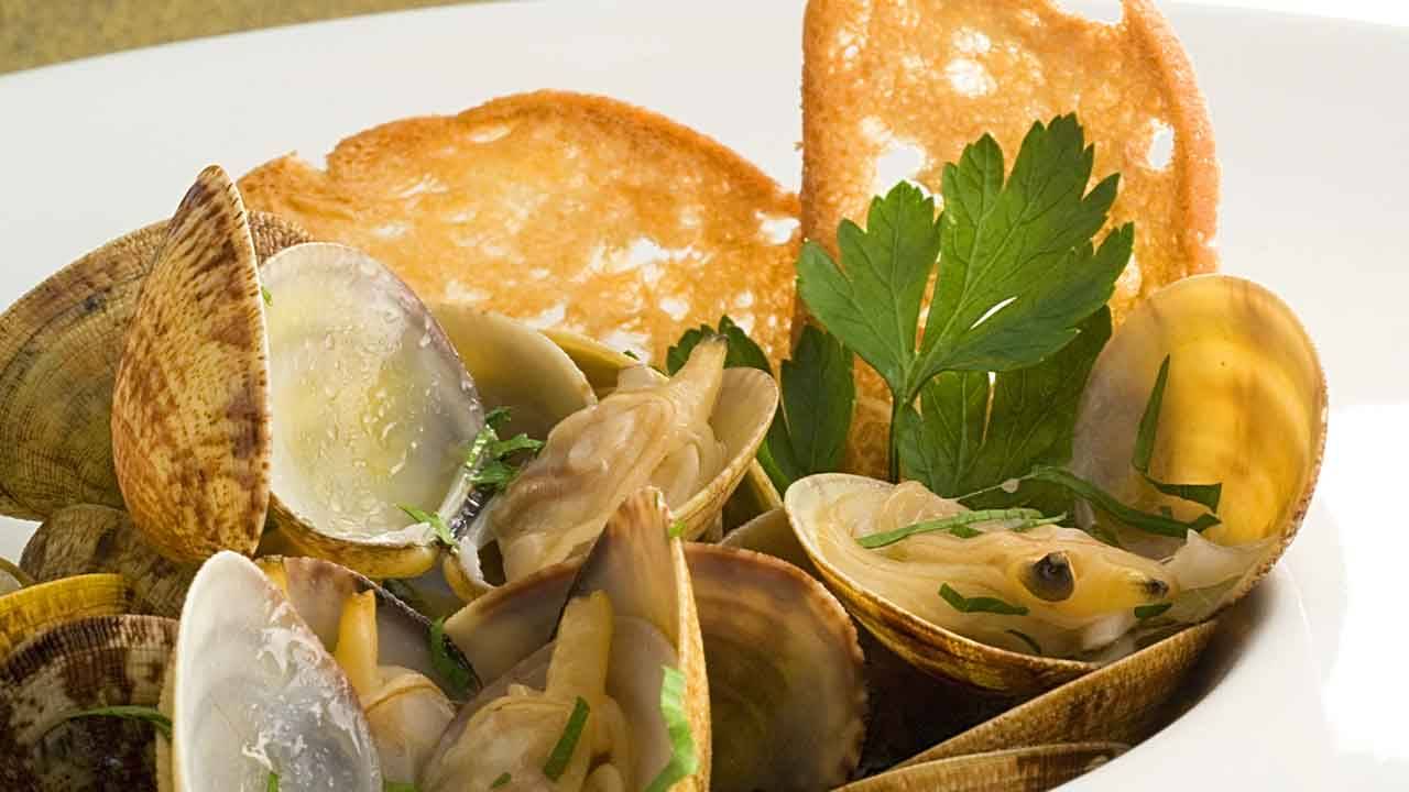 vongole in zuppa ricetta della nonna