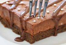 Brownies con mousse al cioccolato al latte