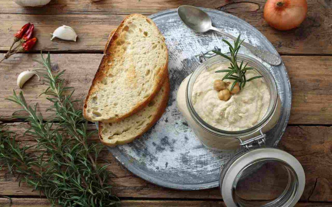 Crema di ceci con limone e rosmarino | Perfetto accompagnamento