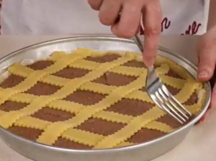 Crostata frangipane alla nocciola | Ricetta semplice di Benedetta Rossi