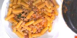 E' sempre mezzogiorno | La ricetta della chef Zia Cri | Tortiglioni con ragù veloce