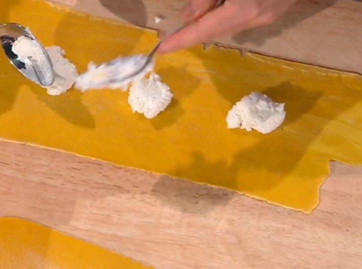 E’ sempre mezzogiorno | Ricetta della Chef Francesca Marsetti | Tortelli con ricotta e limone
