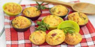 Muffin con asiago noci e speck AdobeStock