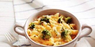 Pasta con broccoli al forno