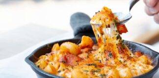 Pasta con verdure e mozzarella filante