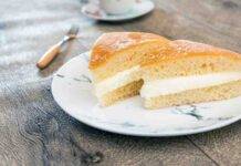 Torta brioche con crema chantilly | soffice come una nuvola Torta brioche con crema chantilly AdobeStock