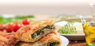 Torta con feta e spinaci