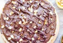 crostata al cioccolato e frutta secca