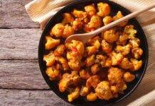 Cavolfiore al pomodoro, la ricetta semplicissima dal piacevole sapore e profumo cavolo in padella con pomodorini